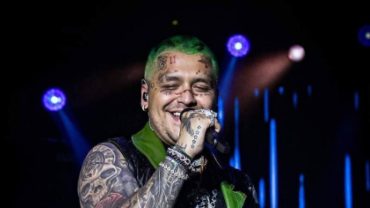 Christian Nodal fue comparado con un predicador y esta es la razón