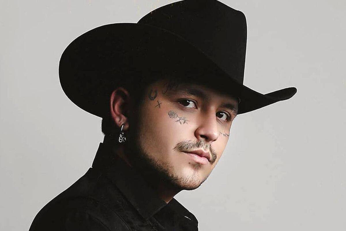 Christian Nodal reaparece en las redes sociales