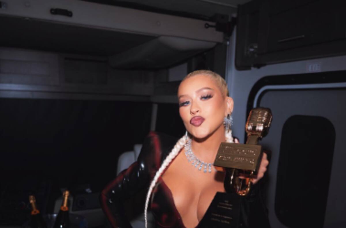 Christina Aguilera combate el impacto de la imagen de los cuerpos perfectos