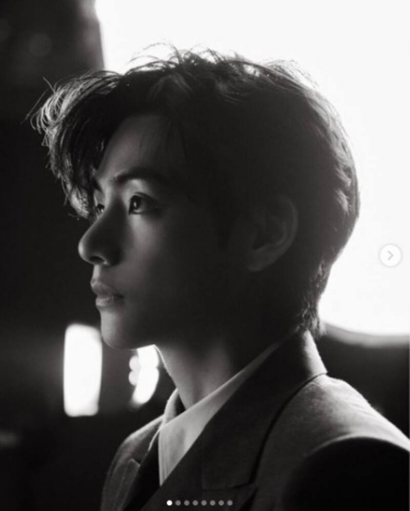 'Christmas Tree' de V se mantiene en las listas de reproducción - Créditos: Instagram