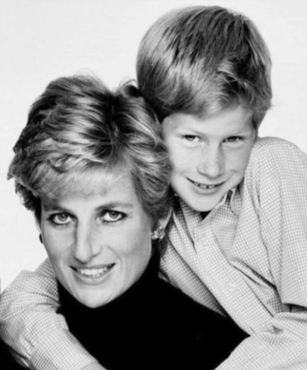 Cibernautas recuerdan con nostalgia un recuerdo de la princesa Diana con su hijo - Créditos: Instagram
