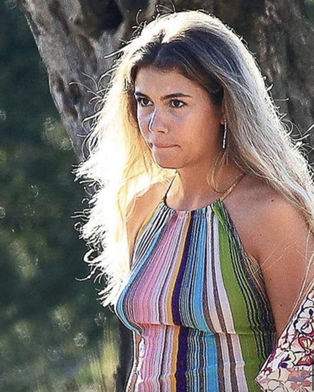 Clara es víctima de las bromas de sus compañeros de Kosmos - Créditos: Instagram