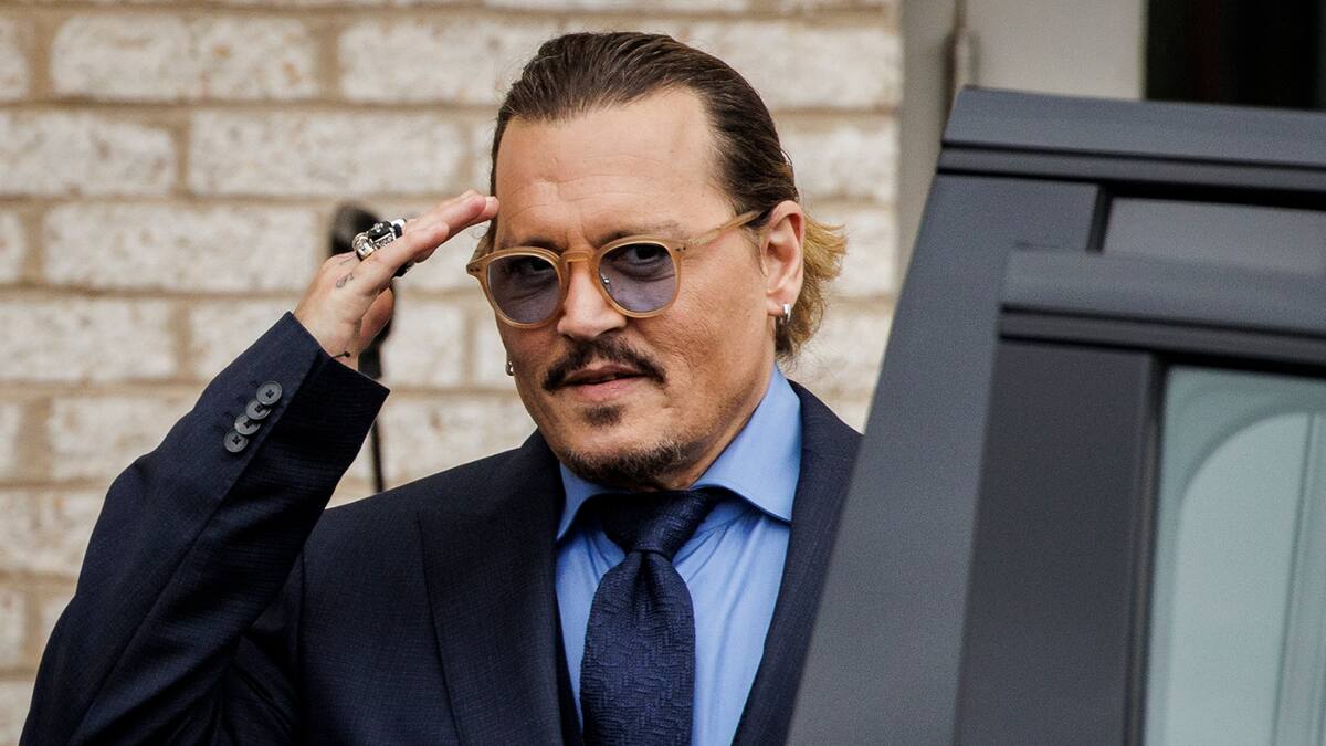 ¡Confirmado! Johnny Depp tiene un romance con una de sus abogadas