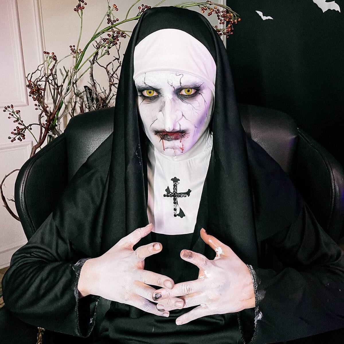 Conoce los riesgos de usar maquillaje "no autorizado" para disfrazarse en Halloween - Créditos: Twitter