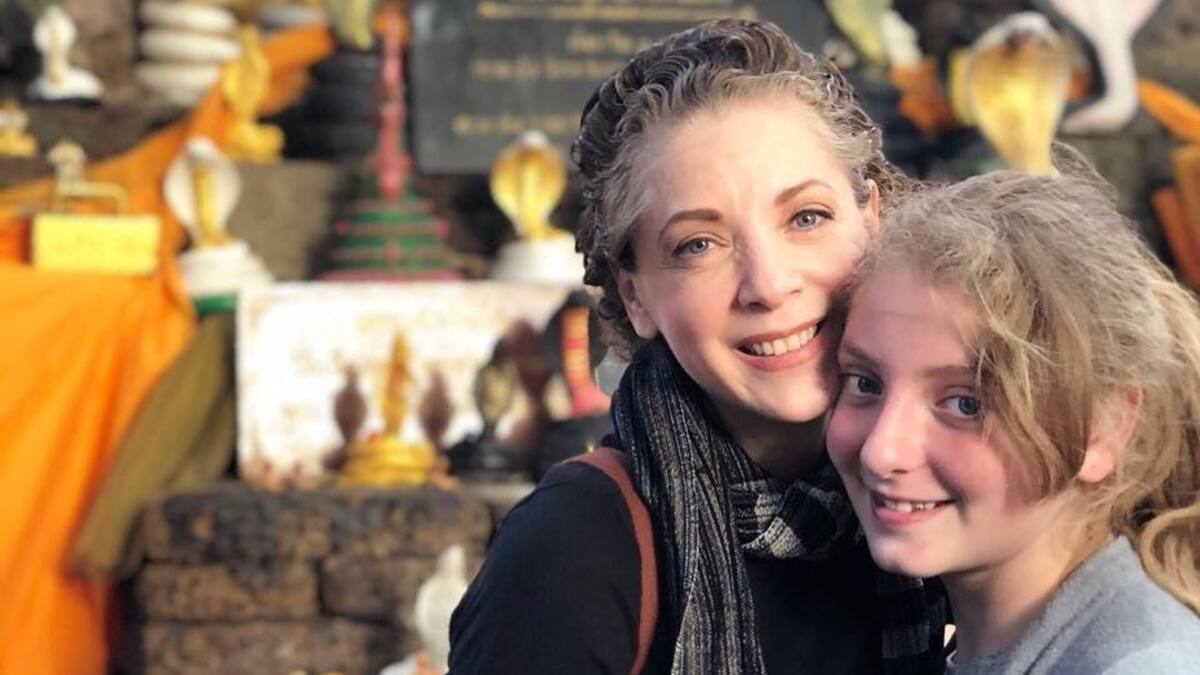 Hija de Edith González aparece junto a su papá, con outfit parecido al de la actriz