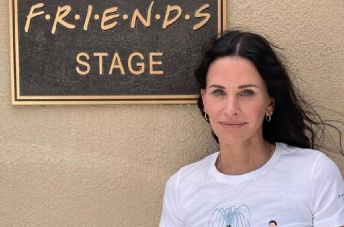 La actriz Courteney Cox deja la pantalla por las pizzas