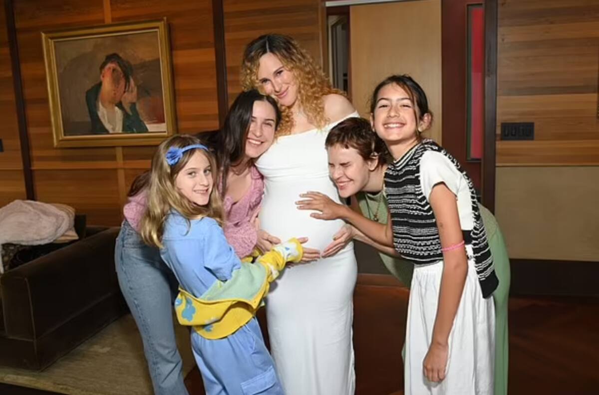 Hija de Bruce Willis celebra su baby shower pero familia evita mostrar fotos con el actor