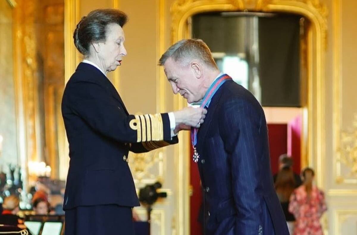 Princesa Ana ordena al último James Bond por sus altos servicios de gobierno