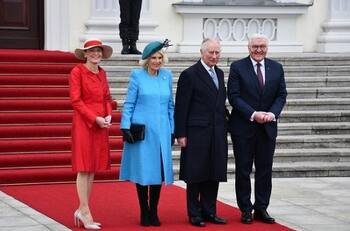 La reina Camila lamenta la muerte de un buen amigo