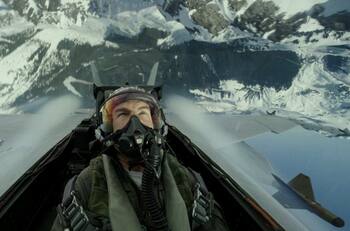 Tom Cruise se lanza desde miles de metros de altura como si fuera un doble de acción