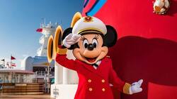 Después de 94 años, Minnie Mouse deja su mítico vestido rojo por este traje