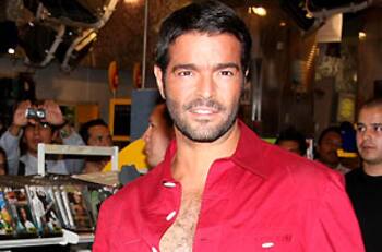 Pablo Montero no es hallado por la justicia luego de grave denuncia de dos mujeres