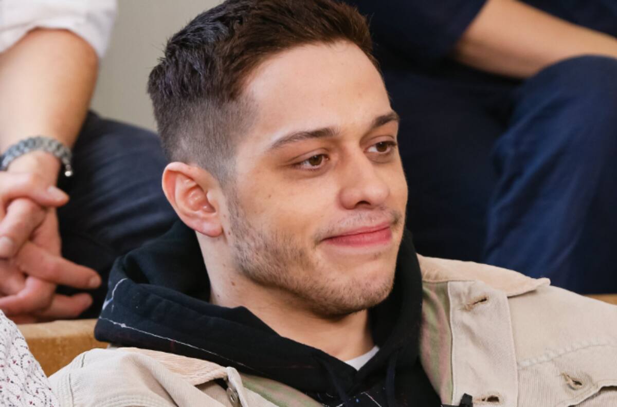 Pete Davidson se estrella violentamente en automóvil contra el muro de una casa