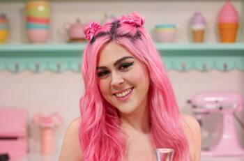 ¡Eshpeshial! Mis Pastelitos revela por fin el rostro de su bebé y derrite con tanta ternura