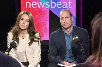 Kate sorprende al usar un blazer reciclado en visita a la BBC