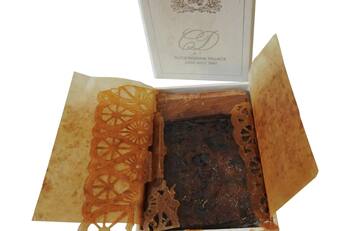 Rebanada del pastel de bodas de Lady Di y Carlos está en subasta