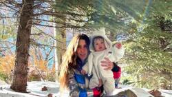 Las nietas de Alejandro Fernández disfrutan de unas heladas vacaciones a días de Navidad