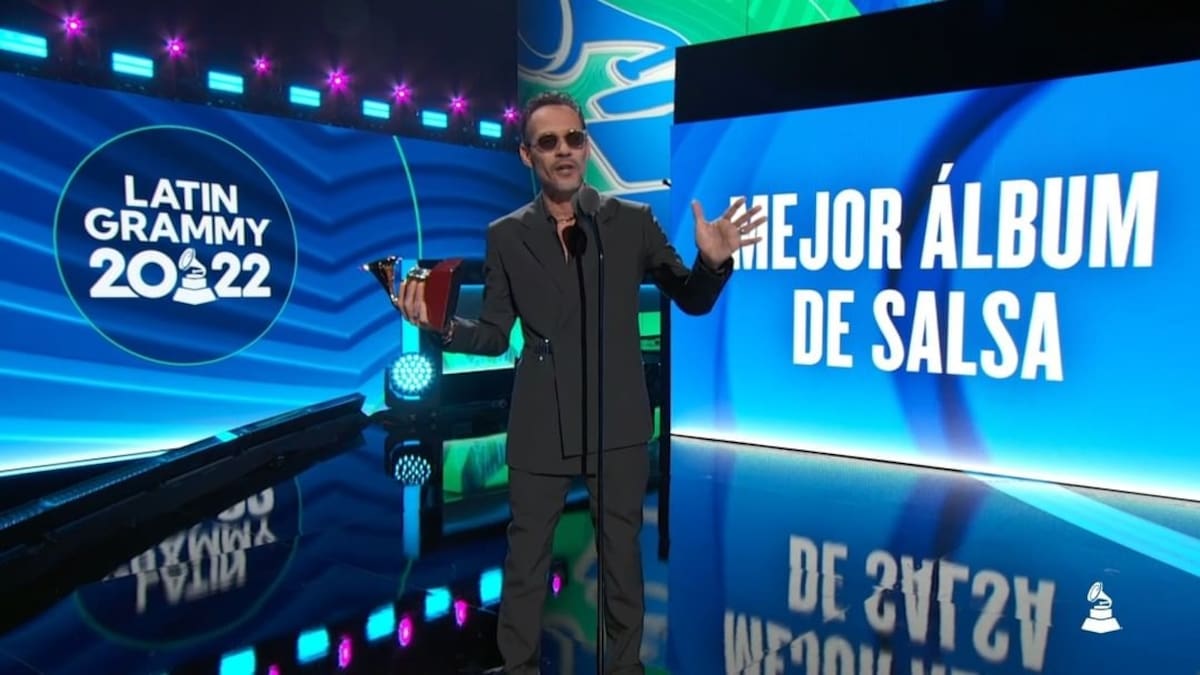 Marc Anthony dedicó el primer Latin Grammy de la noche a Nadia Ferreira