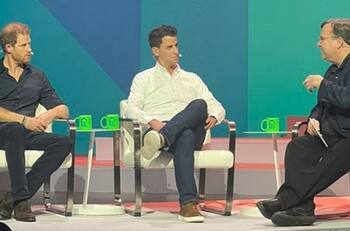 Príncipe Harry sorprende al aparecer en una cumbre de terapia mental