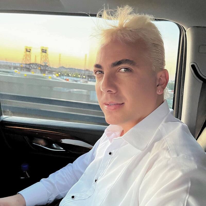 Cristian Castro habría puesto fin a su soltería - Créditos: Instagram