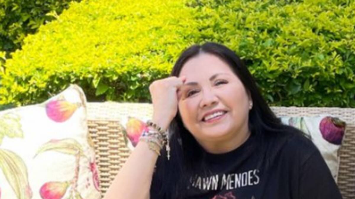 Critican a Ana Gabriel por negarse a recibir regalos de sus fans durante su gira por Latinoamérica