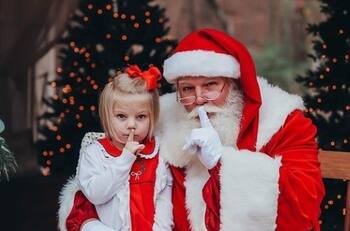 Cuándo y cómo los padres deben contar la verdad de Santa Claus a sus hijos