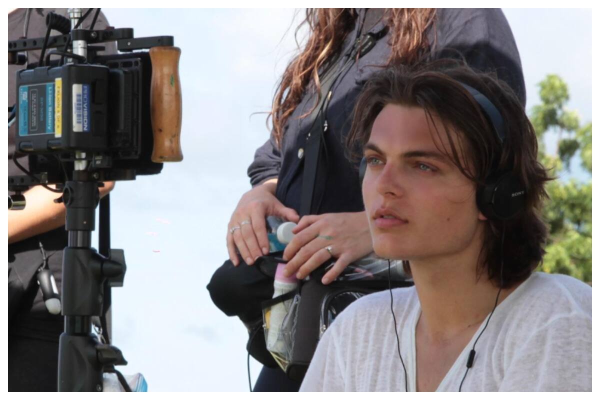 Damian Hurley debuta como director de cine, de una película que también escribió y en la que su madre es protagonista.