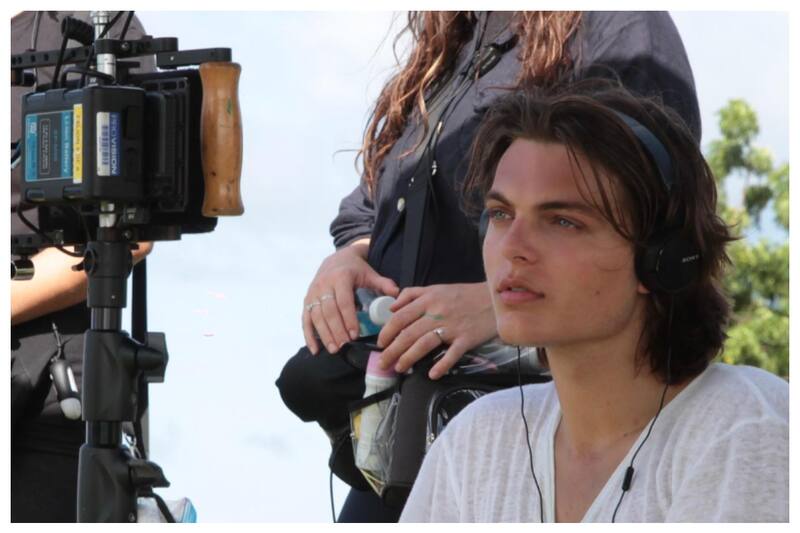 Damian Hurley debuta como director de cine, de una película que también escribió y en la que su madre es protagonista.