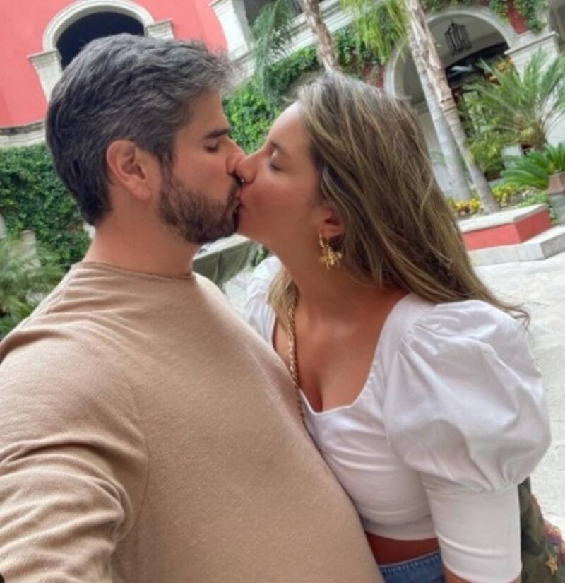 Daniella Álvarez y Daniel Arenas, su amor en viajes - Créditos: Instagram
