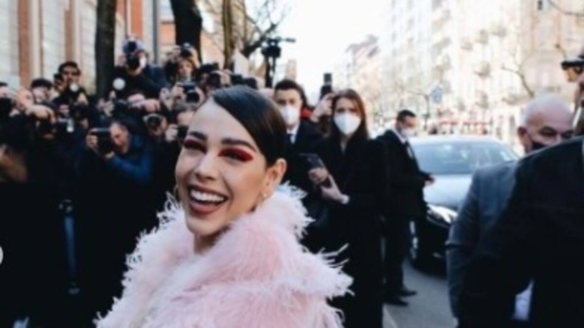 Danna Paola deslumbra en el primer día de la Fashion Week en Milán