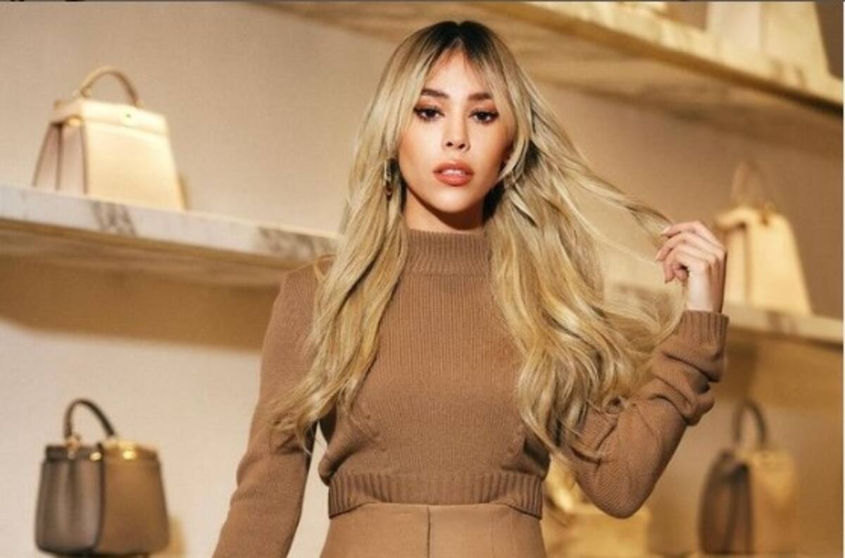 Así Danna Paola sigue su carrera en el mundo de la moda