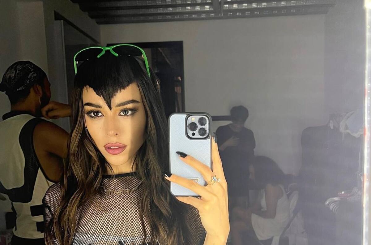 Danna Paola anuncia importante noticia y Alex Hoyer le envía un regalo para celebrar