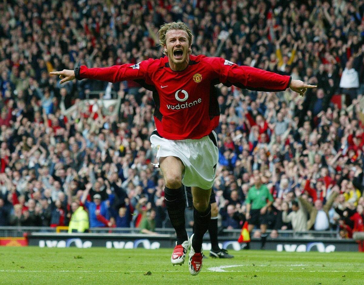 David Beckham jugó en varios clubes importantes, pero se le asocia con el Manchester United. - Créditos: Manchester United