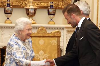 David Beckham felicitó a la reina Isabel II de una forma muy especial