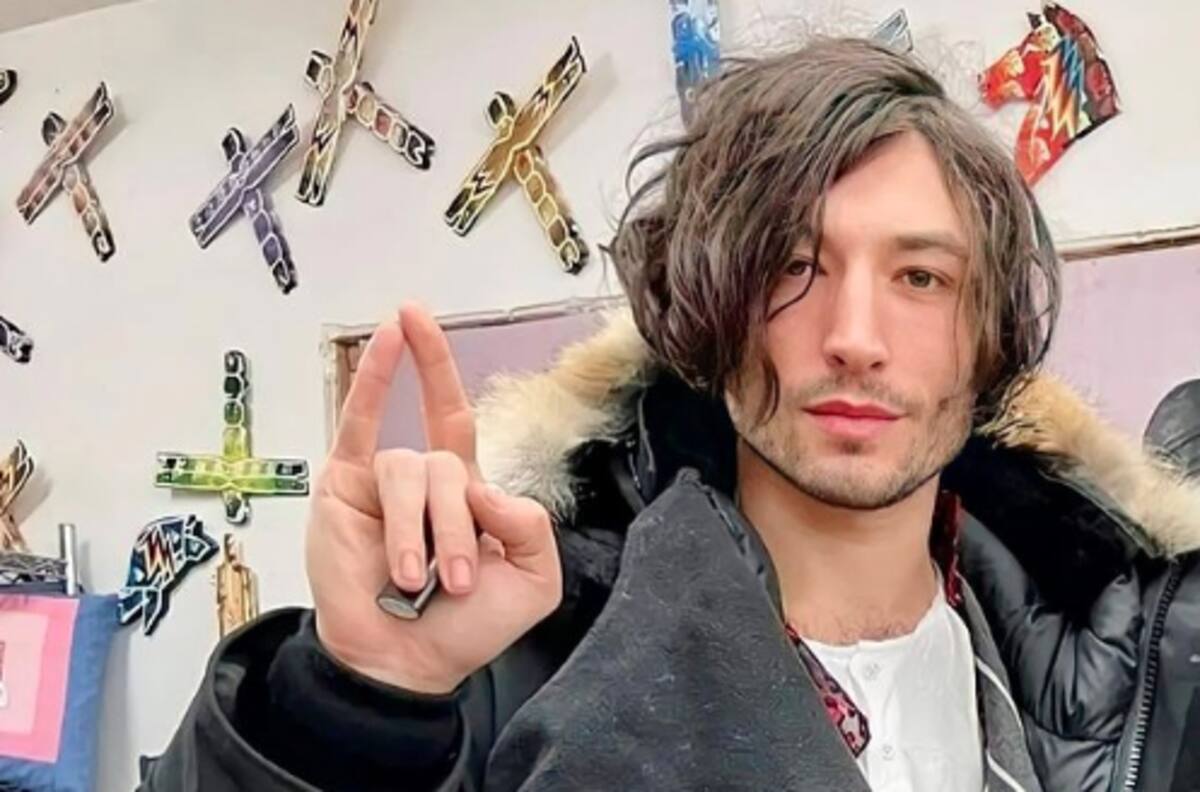 Detienen a Ezra Miller, actor de 'The Flash', tras golpear a una mujer y provocarle una herida