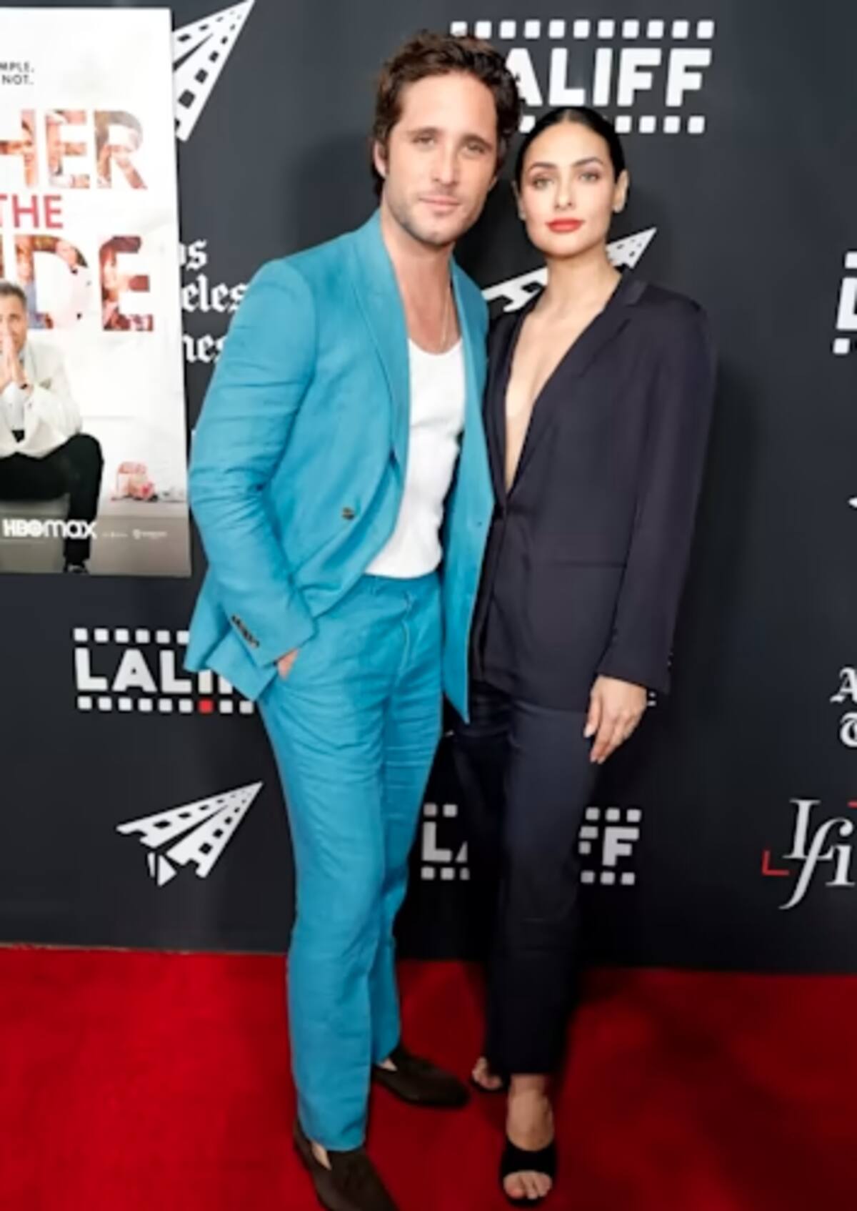 Diego Boneta y Renata Notni en el estreno de 'El Padre de la novia' - Créditos: Instagram