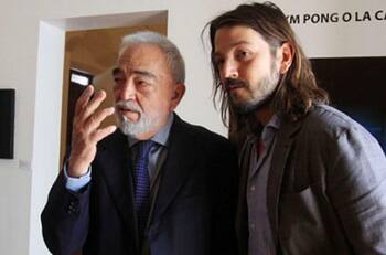 Muere el escenógrafo Alejandro Luna, padre de Diego Luna; tenía 83 años