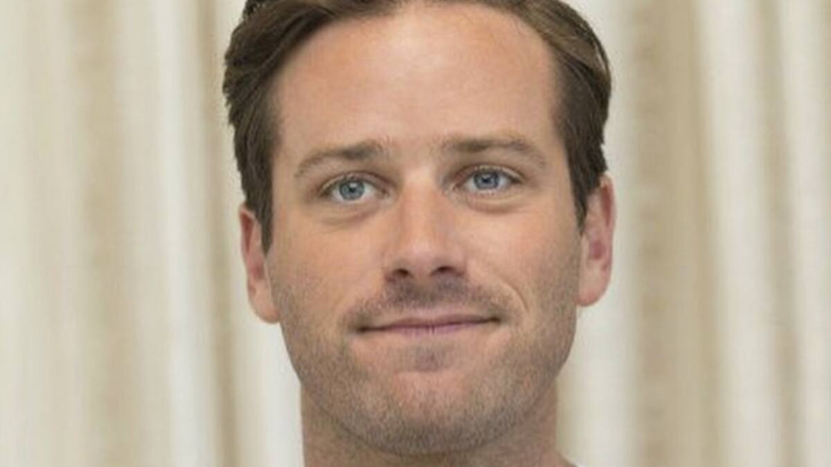 La parte más oscura de Armie Hammer, acusado de caníbal, es consecuencia de sus relación familiar