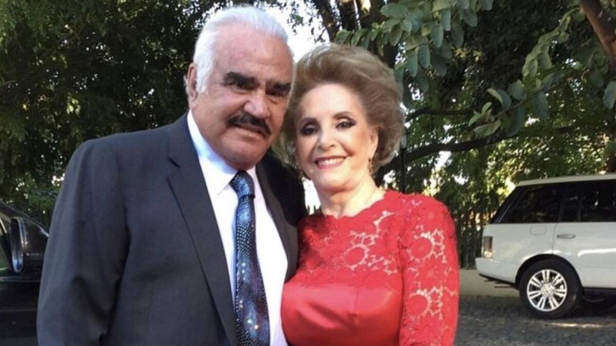 Doña Cuquita responde a las críticas por no reprobar infidelidades de Vicente Fernández