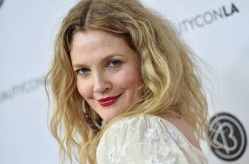 Drew Barrymore relata la difícil situación que atravesó cuando era muy pequeña
