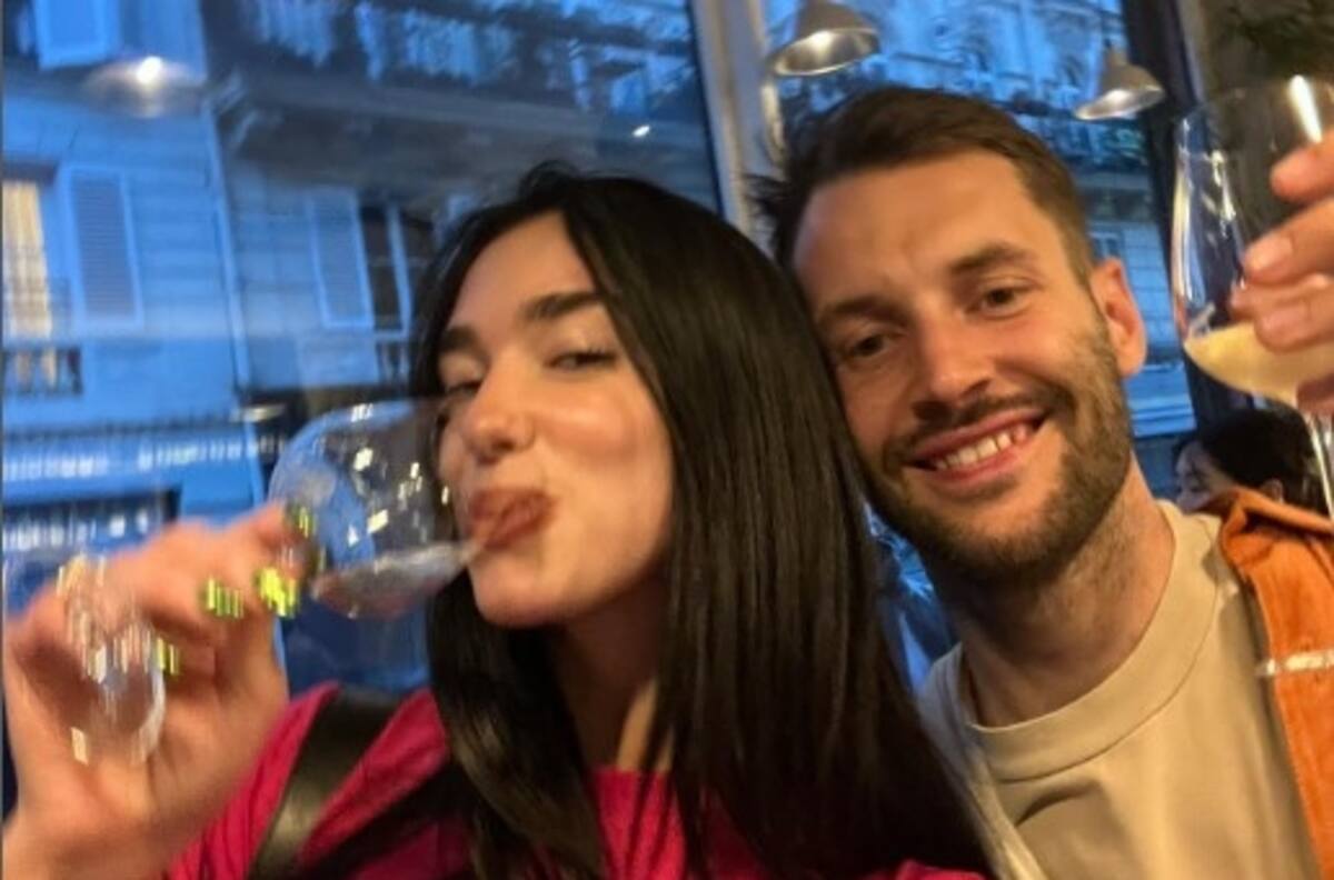 Dua Lipa vive alocada fiesta en París y habla en español