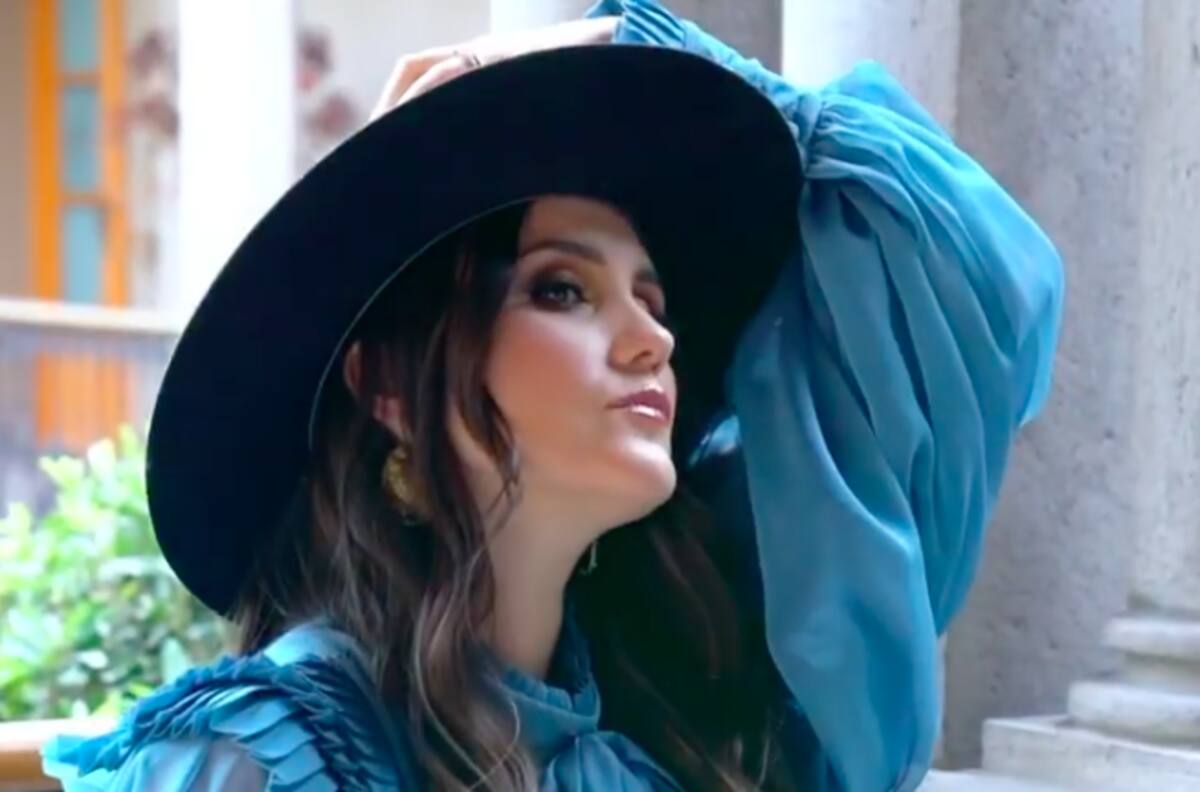 Dulce María confiesa que todavía guarda las playeras de su ex, Memo Ochoa