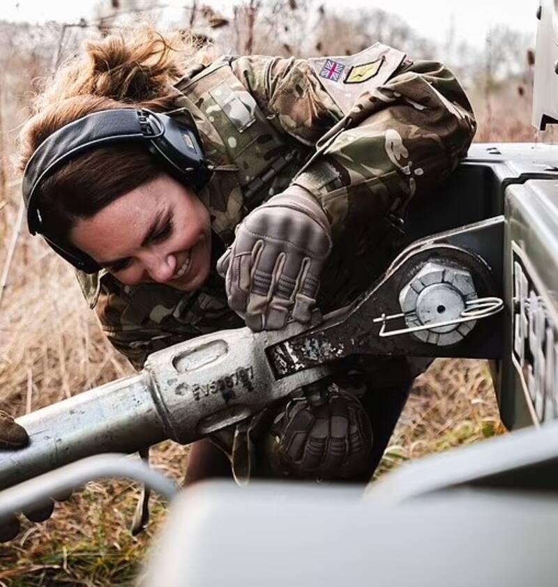 Duquesa de Cambridge impacta vistiendo espectacular atuendo militar La inédita imagen de Kate Middleton. - Créditos: Instagram