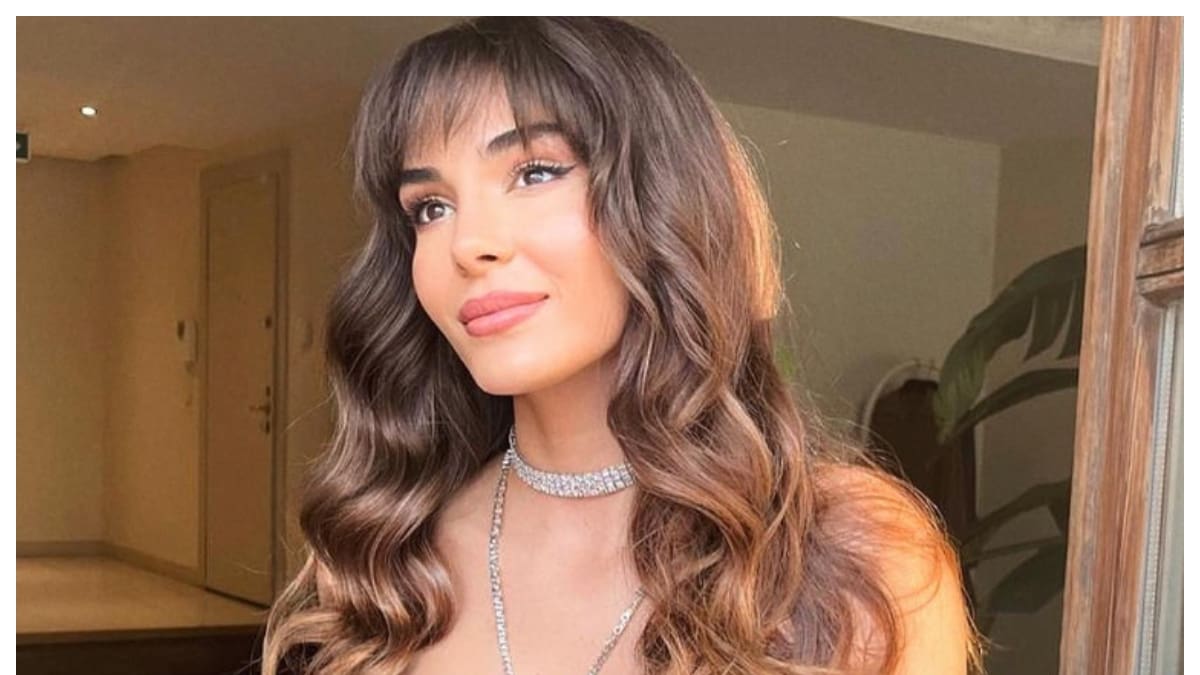 Ebru Sahin y Firat Celik encabezaron luminosa fiesta de celebridades de series turcas en Estambul