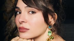 Ebru Sahin se luce en sesión fotográfica de Harper’s Bazaar