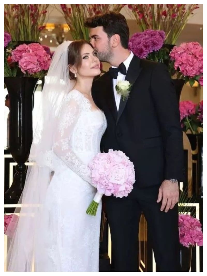 El matrimonio de la actriz y el basquetbolista se realizó este miércoles en un hotel ubicado a orillas del Bósforo. Hubo más de 200 invitados.