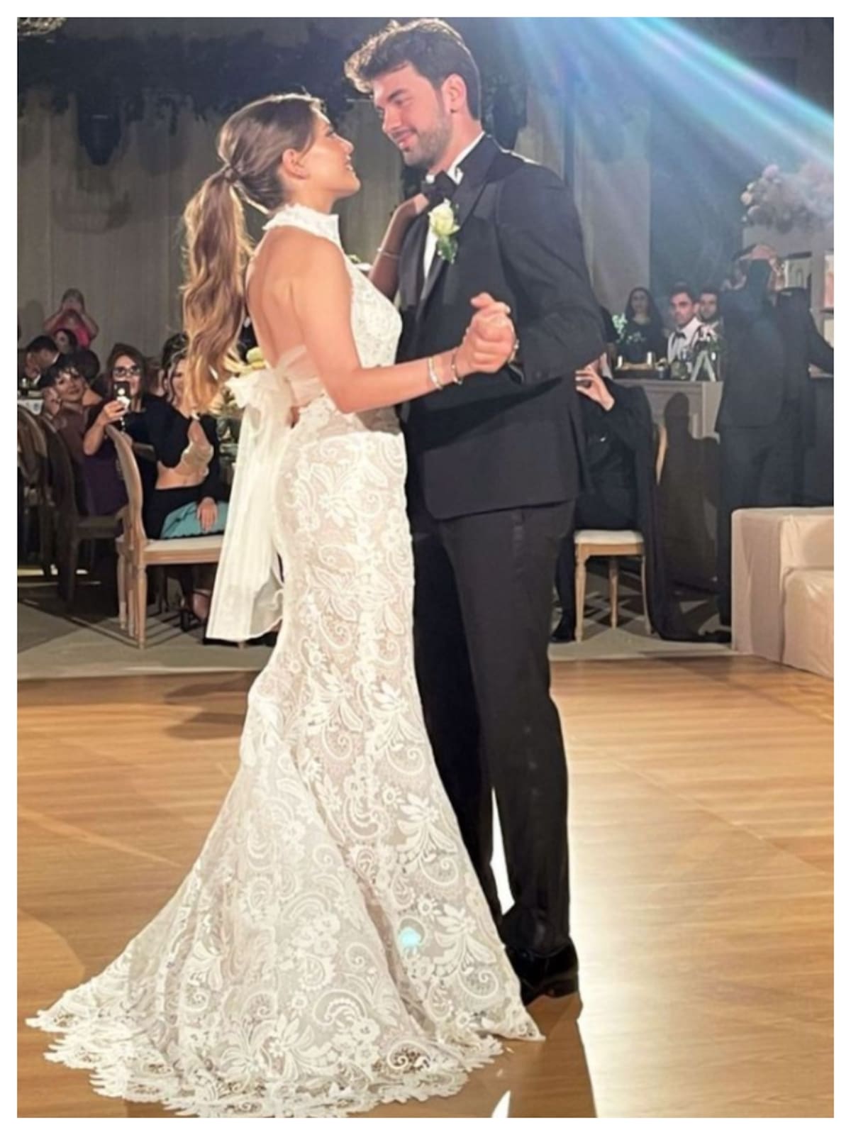 Eda Ece y Bugrahan Tuncer se casaron este miércoles en Estambul. Estuvieron casi cinco años de novios.