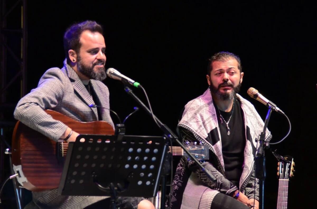 Famoso cantante afirma que le gustan las adolescentes y lo tachan de delincuente