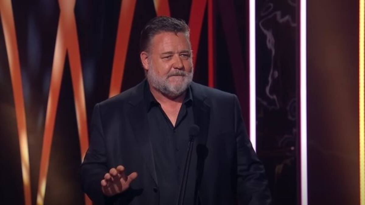 Russell Crowe paga alta suma de dinero para salvar la vida de un cuervo con el que se identifica