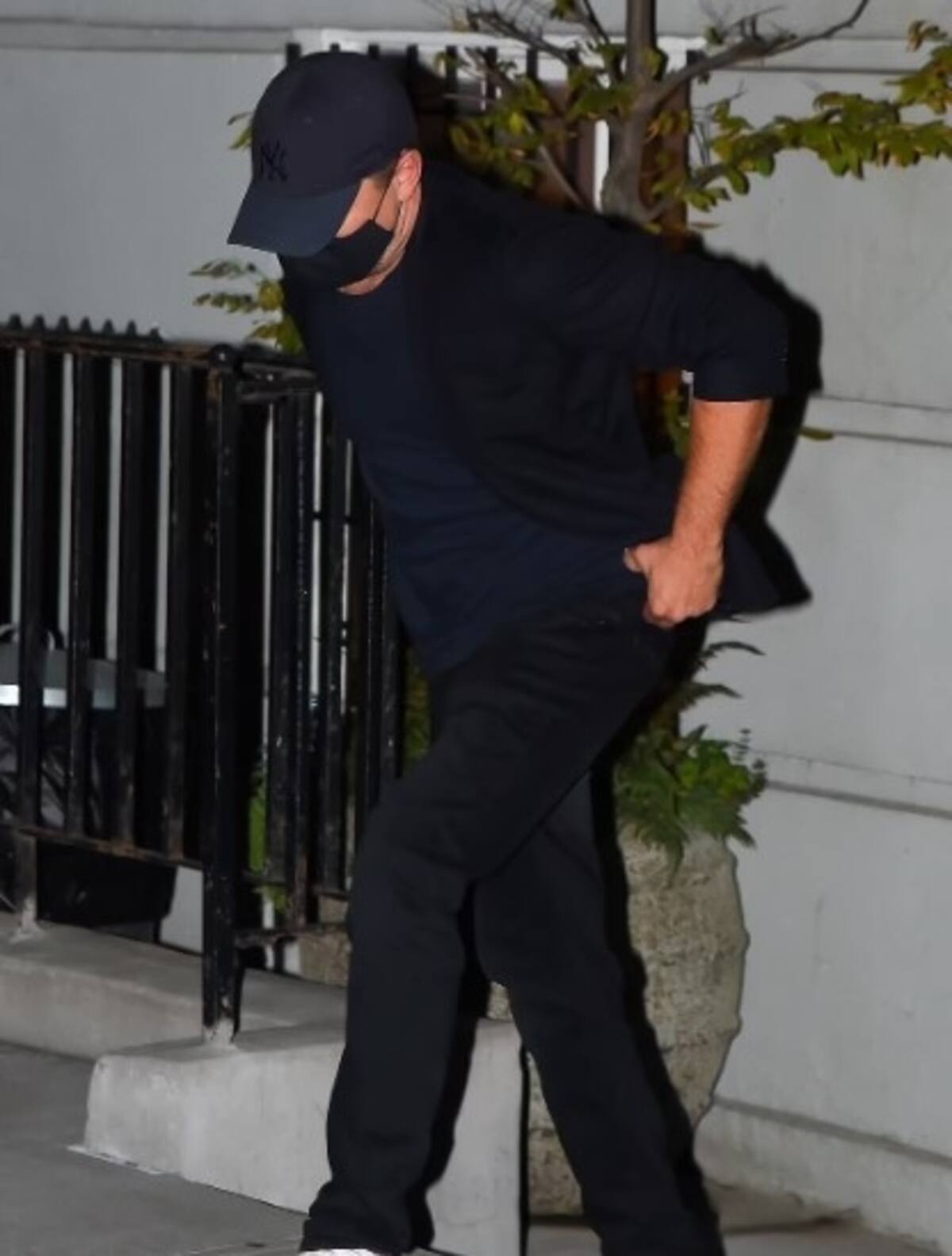 El actor quiso evitar a los paparazzi en Nueva York - Créditos: Daily Mail